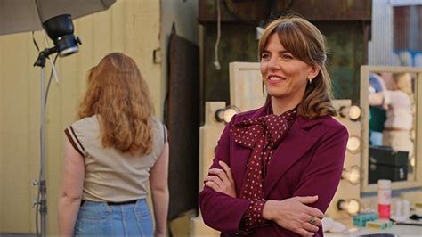 Watch Minx season 1 episode 6 streaming online .
